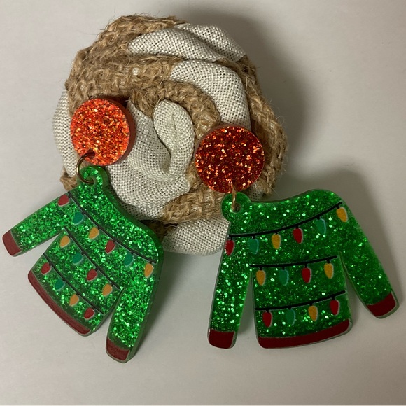 ❤️Christmas Sweater Earrings💚 - Picture 1 of 5